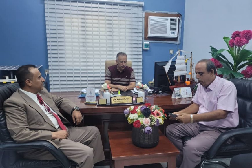 لقاء تنسيقي بين قيادة الحراك الثوري ومدير عام المعلا لتعزيز العمل المشترك