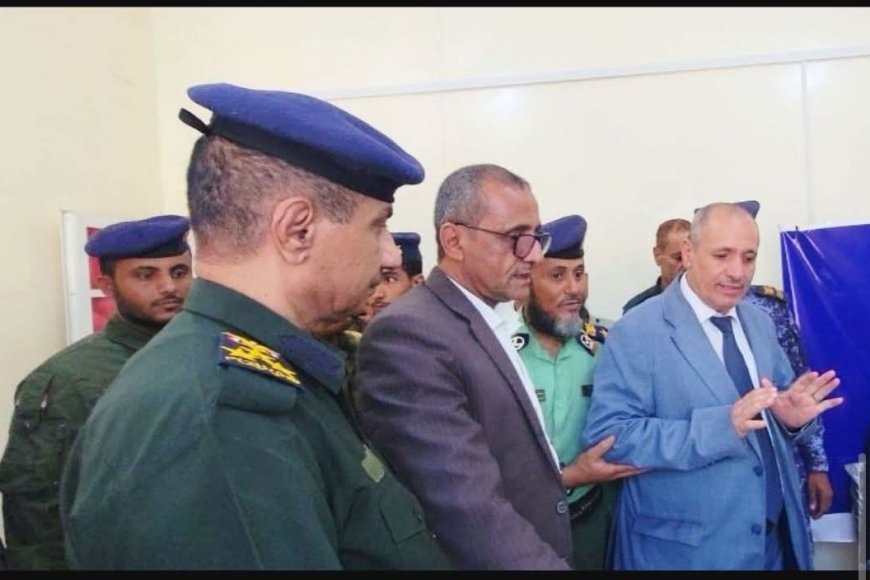 وكيل محافظة تعز يفتتح فرع الأحوال المدنية في مديرية المسراخ 