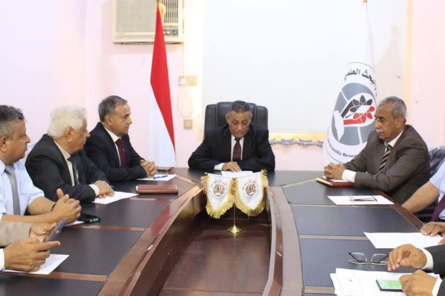 وزير التعليم العالي يقر الإطار المرجعي لإنشاء شبكة مكاتب العلاقات الدولية في ثمان جامعات يمنية ضمن مشروع (YHELD) لتعزيز التدويل والشراكة الأكاديمية