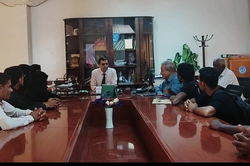 مدير عام صحة لحج الدكتور خالد جابر يلتقي خريجي الدفعة الأولى من "معهد أمين ناشر فرع لحج " لبحث ترتيبات حفل التخرج