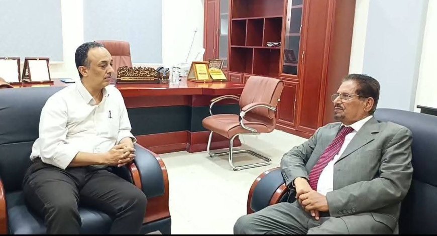 مدير عام صحة عدن يناقش مع وكيل المحافظة عبدالحكيم الشعبي أوضاع القطاع الصحي