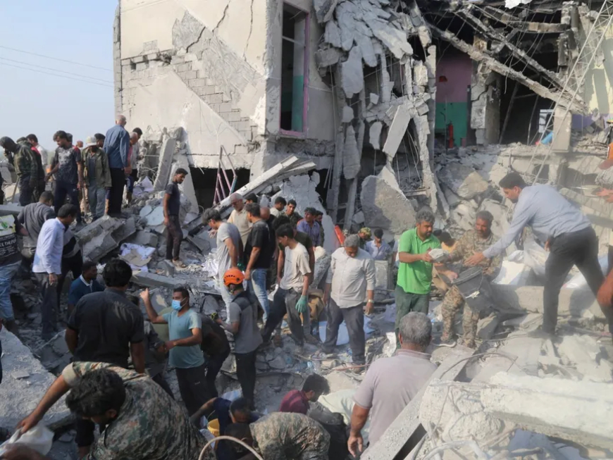 أكثر من 600 مدرسة و مركز تعليمي تم قصفهم في إيران ..