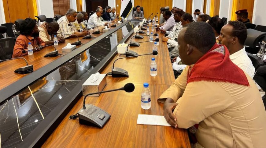 الوكيل الجيلاني يشهد مراسم الصلح والتسليم لدية الفقيد العمودي الذي قتل في بحر جمهوري الصومال 