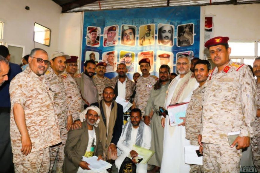 مساعد وزير الدفاع اللواء الركن محمد باتيس يتفقد سير العمل بدائرة الرعاية الاجتماعية