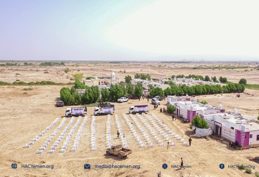 تعز..الخلية الإنسانية تواصل تقديم قوافل المساعدات لمتضرري السيول في المخا وموزع.