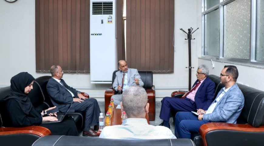 وزيرا المالية والنقل يناقشان الجهود المشتركة لتنفيذ خطة الإصلاحات الشاملة في قطاع النقل 