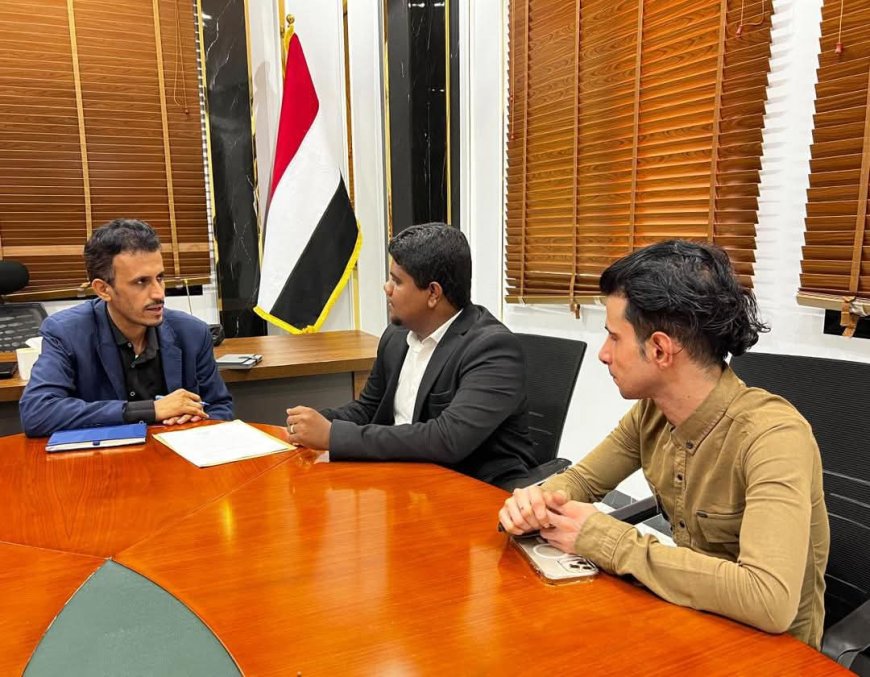 الوكيل الجيلاني يناقش مع مؤسسة حضرموت للطب الاتصالي عملها وأهدافها