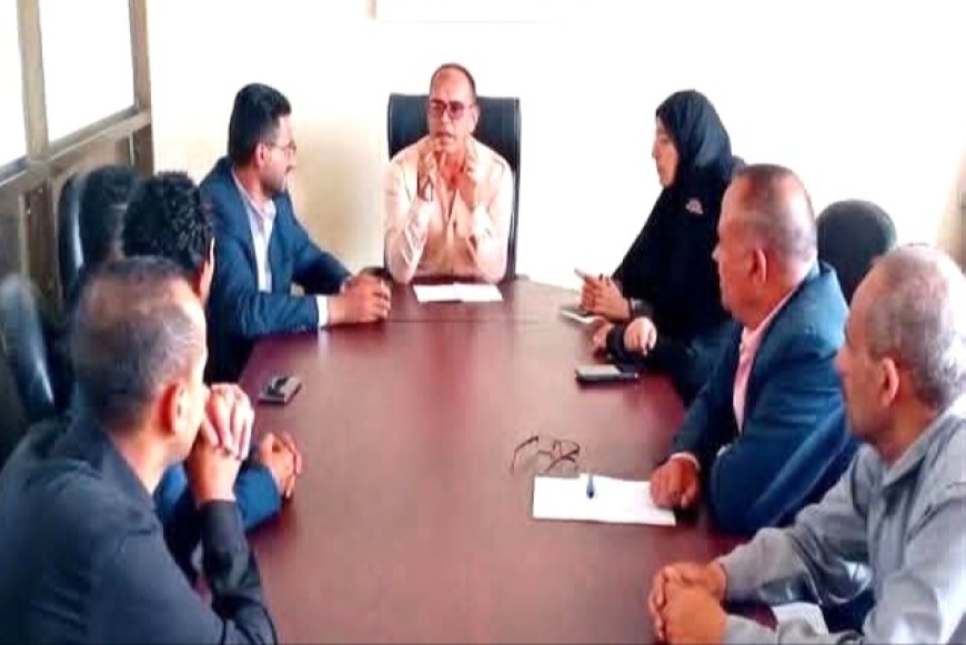 اجتماع دوري لمكتب الإعلام بــ«تعز» لمناقشة تطوير الأداء الإعلامي وتعزيز الخطاب الرسمي