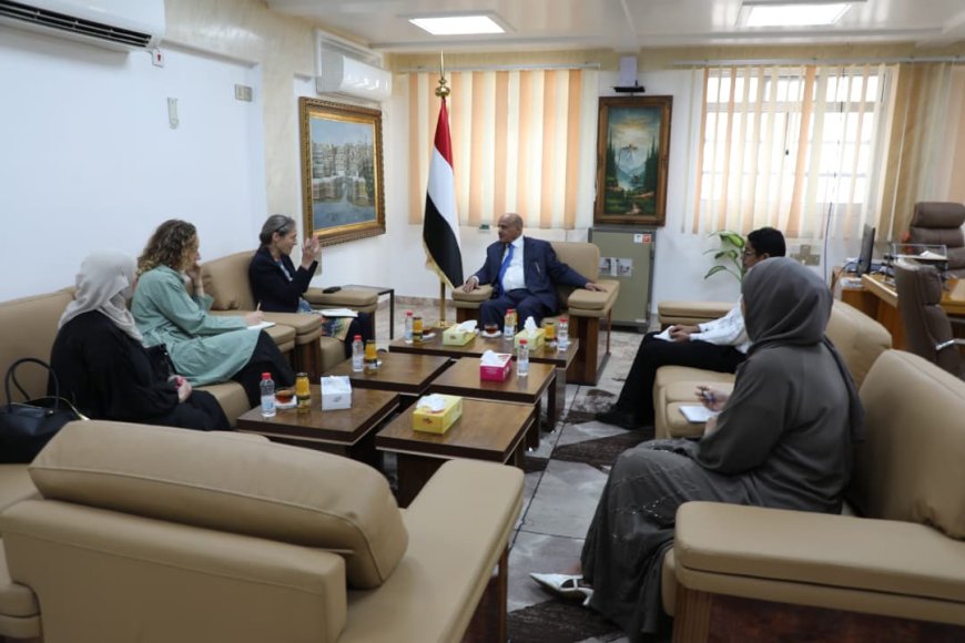 محافظ البنك المركزي يبحث مع سفيرة مملكة هولندا مجالات الدعم الإنساني وبرامج بناء القدرات