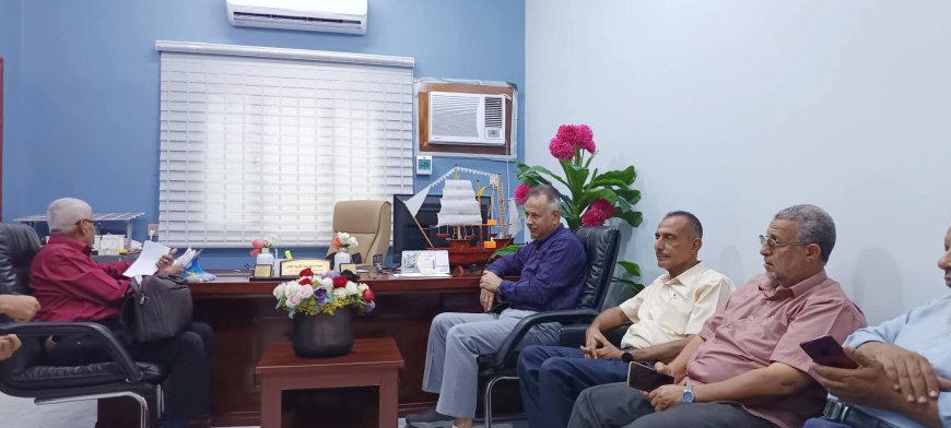 " الموسيقار بن غودل و الجاوي يناقشان تنشيط العمل الثقافي و الفني في مديرية المعلا "