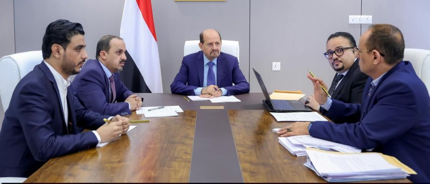 رئيس الوزراء يؤكد دعم الحكومة للإعلام الرسمي ويوجه برقمنة الأرشيف الإعلامي الوطني