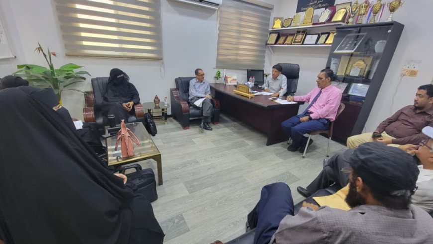 كلية اللغات والترجمة بجامعة عدن تضع اللمسات الأخيرة لنيل الاعتماد