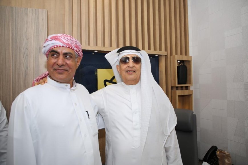 جمعية الصاغة للذهب والفضة والمجوهرات تمنح الشيخ حسين محمد بن شلوه الرئاسة الفخرية