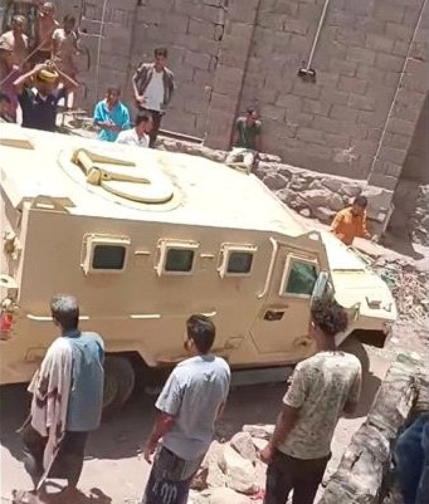 بالفيديو.. اندلاع اشتباكات مسلحة بين قوات أمنية وأهالي منطقة (سليك) في ردفان