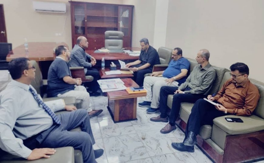 محافظ لحج يبحث مع مؤسسة "تواصل" التنموية تعزيز التدخلات الكويتية الخدمية والإنسانية بالمحافظة