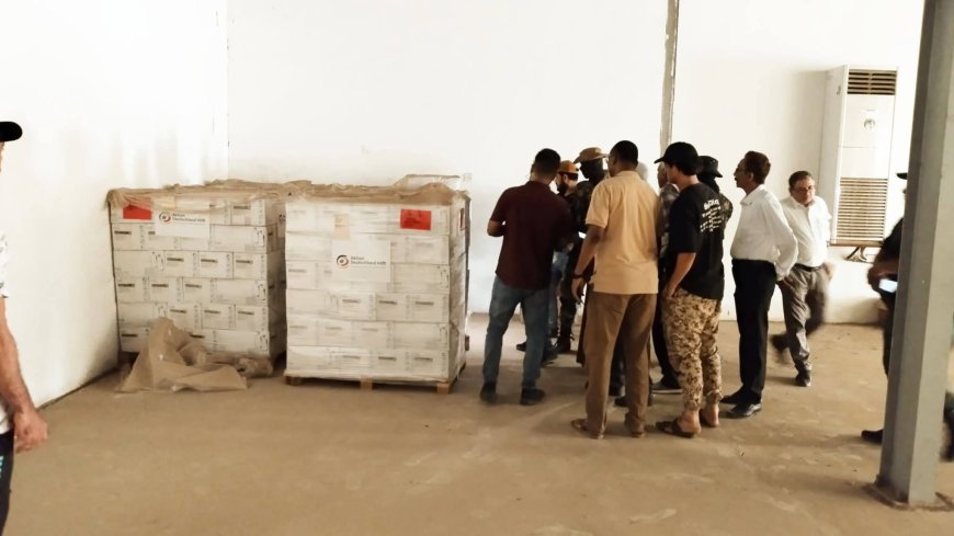 نيابة الصناعة والتجارة بعدن تُغلق مستودع أدوية لشركة وهمية.. تفاصيل