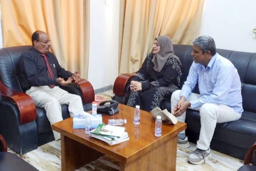 وكيلا محافظة حضرموت يناقشان سبل الحفاظ على الموروث الثقافي والتاريخي في مديريات وادي حضرموت