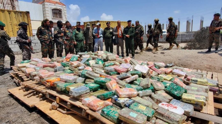 تنفيذا لتوجيهات النائب العام..النيابة الجزائية في عدن تُتلف أكثر من طن من المواد المخدرة