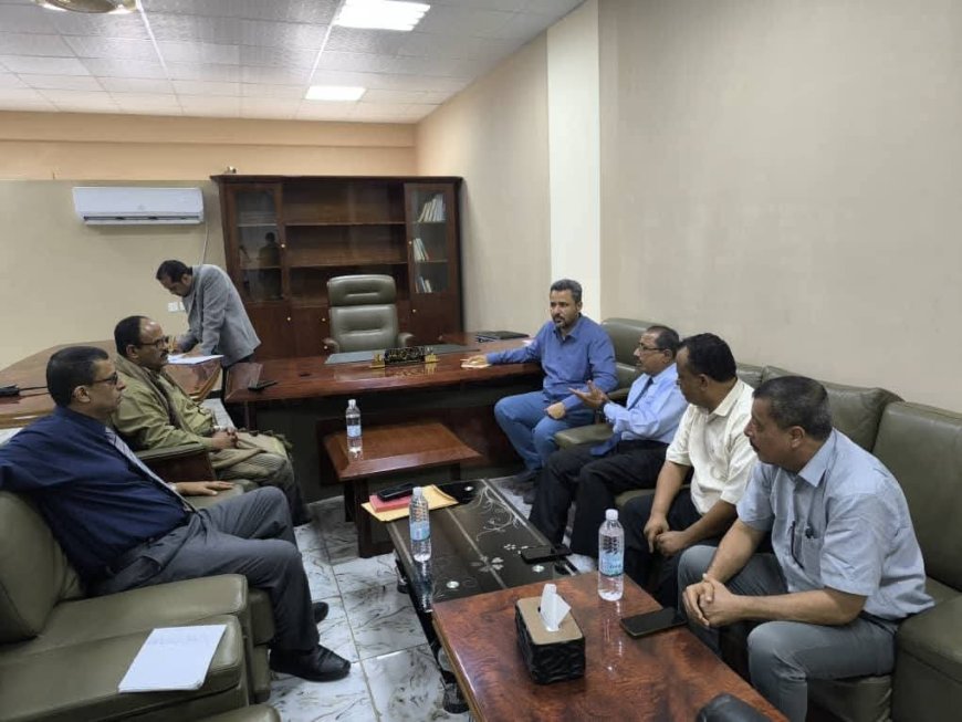 عميد المعهد الدكتور جمال امذيب يلتقي محافظ محافظة لحج الاستاذ مراد الحالمي لمناقشة عدد من قضايا المعهد الفرعي في المحافظة