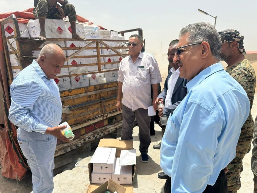 نزول لجنة من وزارة الزراعة والأسماك لمعاينة شاحنة مبيدات حشرية مضبوطه بمحافظة لحج