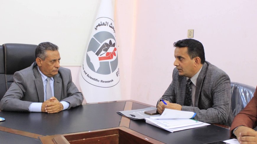 وزير التعليم العالي يناقش مع رئيس جامعة أرخبيل سقطرى خيارات استمرارية العملية التعليمية