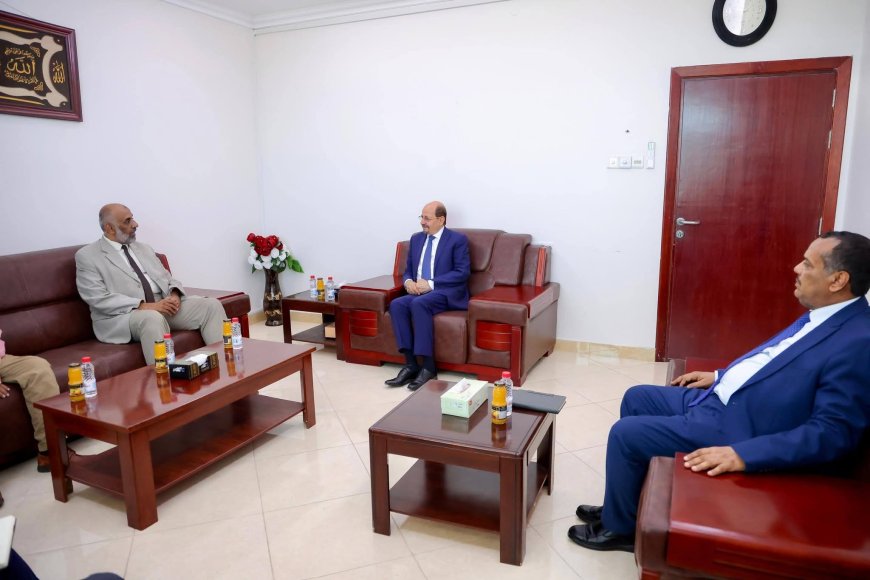 رئيس الوزراء يزور الجهاز المركزي للرقابة والمحاسبة ويؤكد على تعزيز الشفافية وحماية المال العام