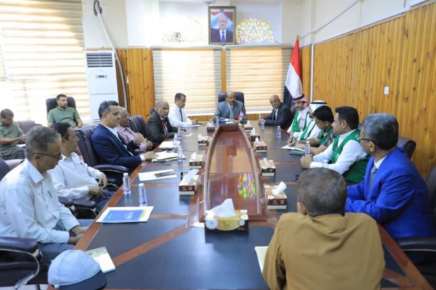 وكيل حضرموت يناقش تدخلات البرنامج السعودي في مديريات الوادي والصحراء