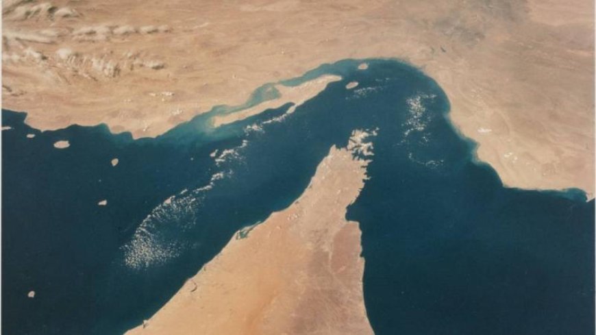 مابين فتح وإغلاق .. إيران تغلق مضيق هرمز مجددا !