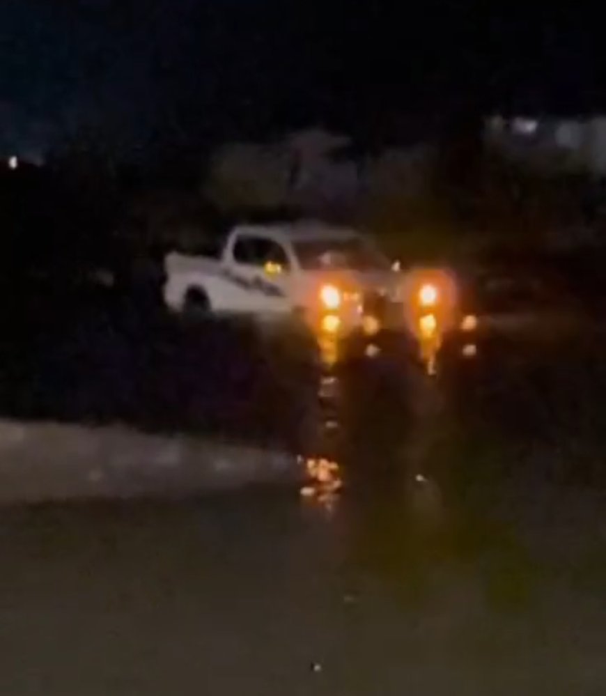 بالفيديو كارثة وشيكة في العاصمة المؤقتة!!.. (مد البحر)  يلتهم شواطئ عدن ويصل إلى مستويات قياسية غير مسبوقة