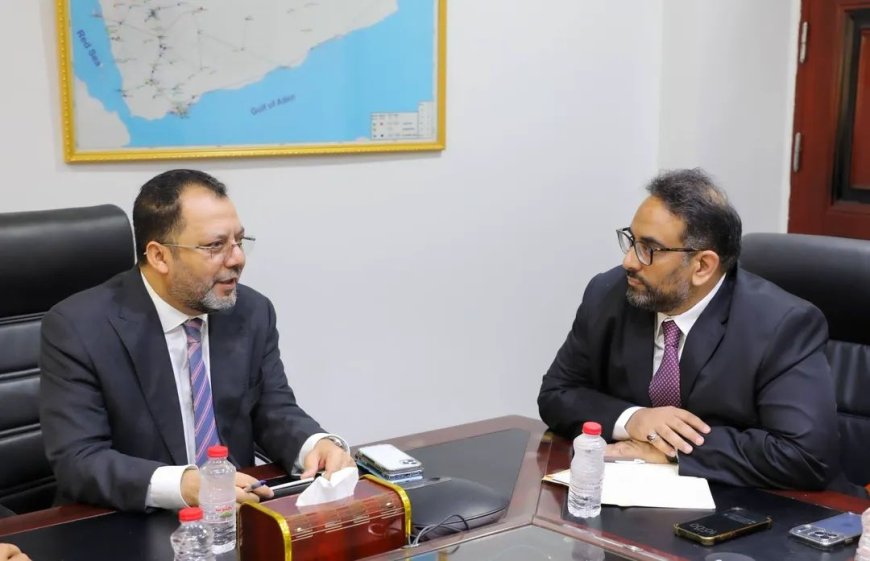 وزير الكهرباء يبحث مع الفريق الاقتصادي خطة التعافي وتعزيز قدرات القطاع