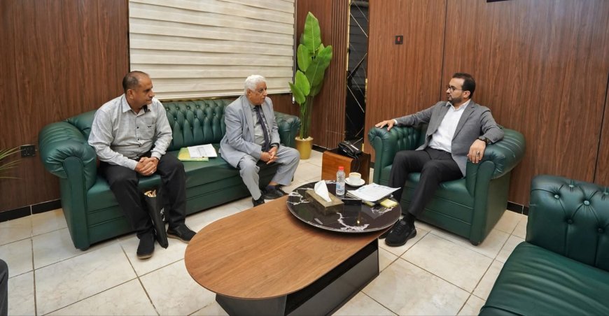 وزير الخدمة المدنية يلتقي رؤساء جامعات لحج وأبين وذمار لمناقشة أوضاع الكادر الأكاديمي والإداري وملف التسويات