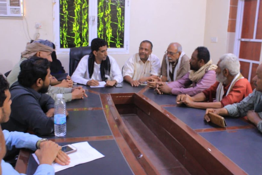 مدير عام الحوطة يلتقي رئيس مؤسسةYDA ويبحثان اقامة مبادرة شبابية لإحياء الرياضة وتأهيل المراكز