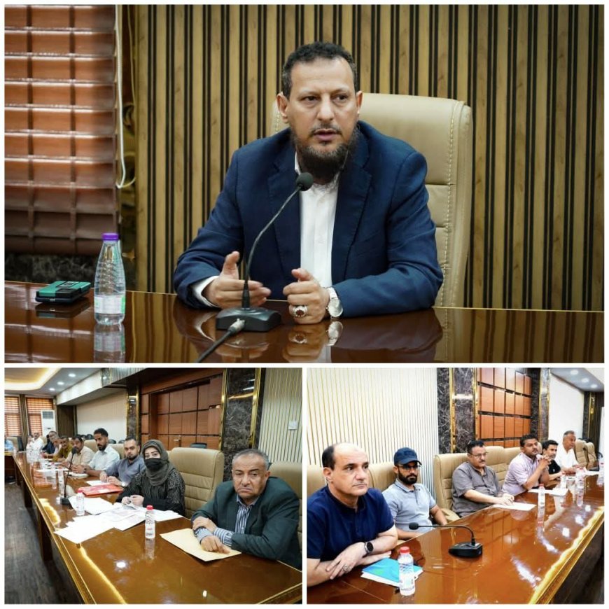 المحافظ شيخ يطّلع على آليات تحصيل الضرائب وتنمية الإيرادات ويؤكد على أهمية تطوير العمل المؤسسي  