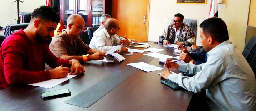 اجتماع بتعز يقر تشكيل لجنة ميدانية لمراقبة الأسعار وضبط المخالفين 