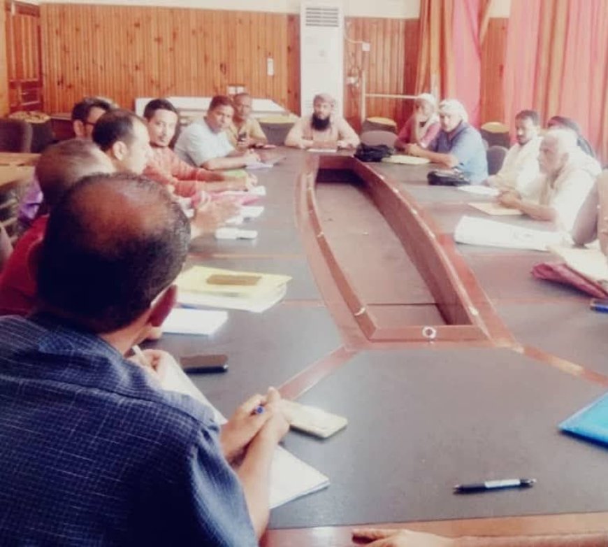 نائب رئيس اللجان المجتمعية بالبريقة يعقد اجتماعاً لرؤوساء اللجان بالمديرية وبفريق الجهاز المركزي للإحصاء