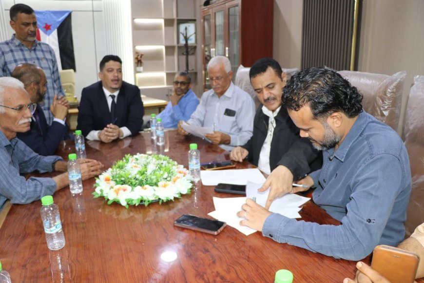 إجراء دور التسليم والإستلام بين المديرين "الخلف" و"السلف" في مديرية البريقة بعدن