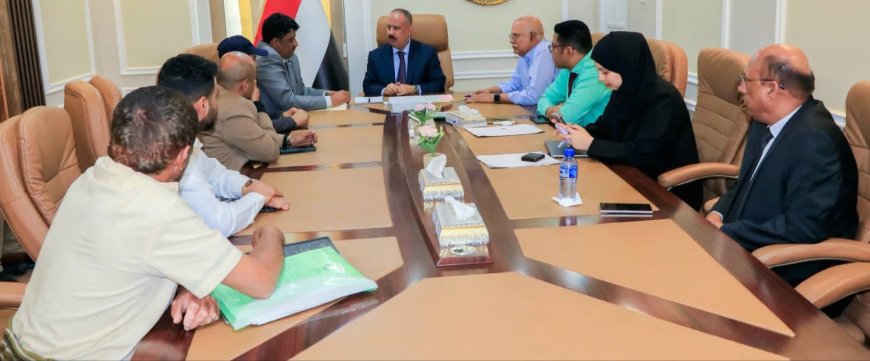 وزير النقل يناقش مع شركة صقر الحجاز حادث حافلة العرقوب ويؤكد تعزيز إجراءات السلامة