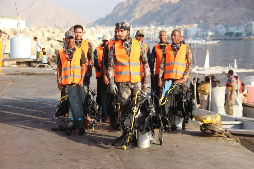 قوات خفر سواحل حضرموت تدشن حملة لتنظيف حوض ميناء المكلا بمشاركة جمعية غواصي حضرموت 