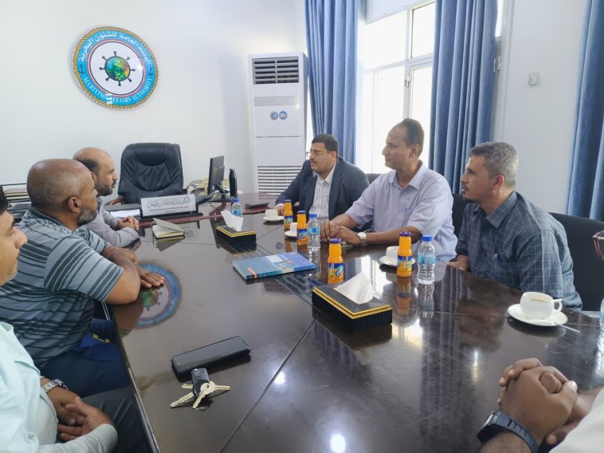 مدير شركة النفط بساحل حضرموت يزور هيئة الشئون البحرية لمناقشة سبل تعزيز متطلبات السلامة وتنسيق الجهود