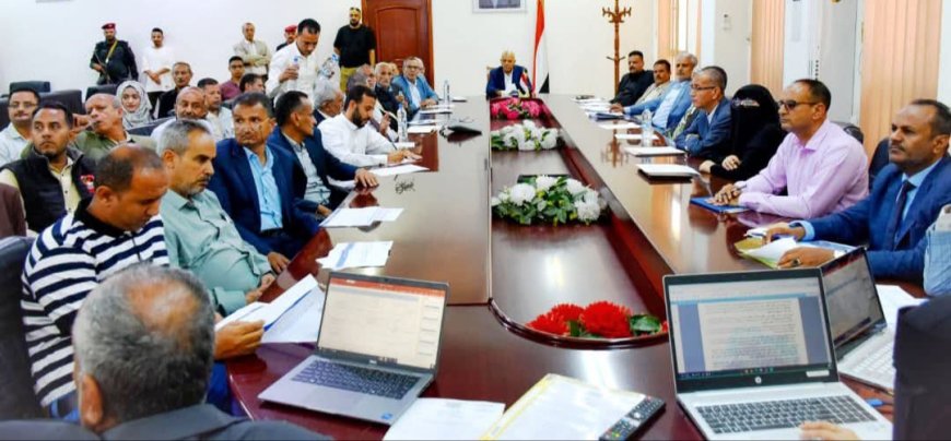 بمشاركة الأحزاب والقطاع الخاص.. السلطة المحلية بتعز تقيّم خطتها التنموية وتحدد أولويات العام 2026م