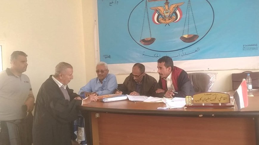 مدير عام المقاطرة يتفقد محكمة المديرية الإبتدائية