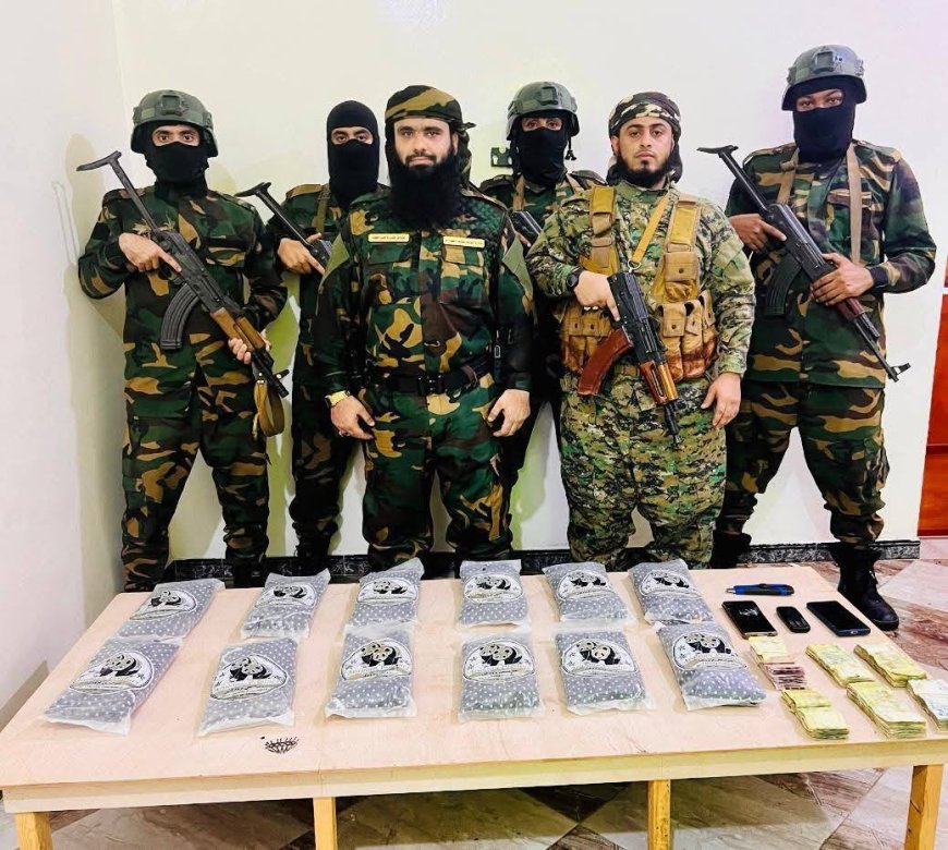 عدن.. الإطاحة بثلاثة متهمين وضبط 12 كيلو حشيش في عملية نوعية ببئر فضل