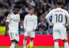 مشادات كلامية و تبادل صفعات و وأجواء تدعو إلى الانفجار في غرف تبديل الملابس ...  ريال مدريد على صفيح ساخن قبل الكلاسيكو
