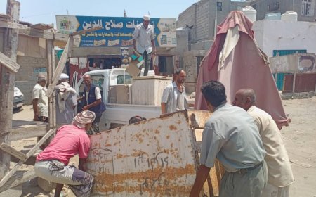 بتوجيهات القائم بأعمال المديرية أحمد الداؤودي..حملة لإزالة المظاهر العشوائية وتنظيم الحركة المرورية في عدد من شوارع البريقة
