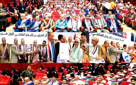 تعز تكرّم 180 عاملاً وعاملة بمناسبة عيد العمال العالمي تقديراً لعطائهم ودورهم في التنمية
