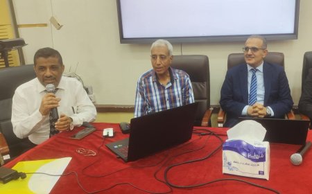 وزير الصحة يفتتح دورة مكثفة في ممارسات التصنيع الجيد بهيئة الأدوية ويترأس اجتماعًا فنيًا لتطوير الأداء المؤسسي