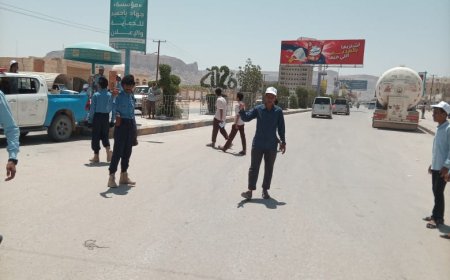 تدشين أسبوع المرور العربي في شبوة لتعزيز السلامة المرورية والحد من الحوادث