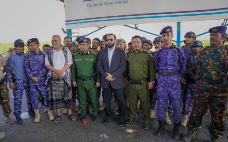 محافظ أبين أثناء تفقده النقاط الأمنية يشدد على الانضباط ويشيد بتفاعل الأجهزة الأمنية