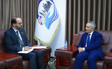 الوزير اليافعي يبحث مع السفير السويسري  سبل التعاون لدعم برامج الحماية الاجتماعية