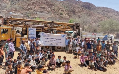 مدير عام المقاطرة يدشن مشروع حفر بئر إرتوازي في المحلة عزلة النجيشة 